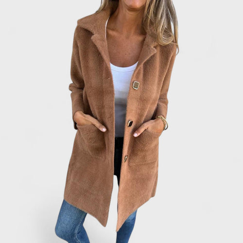 Marce - Elegant and sturdy coat