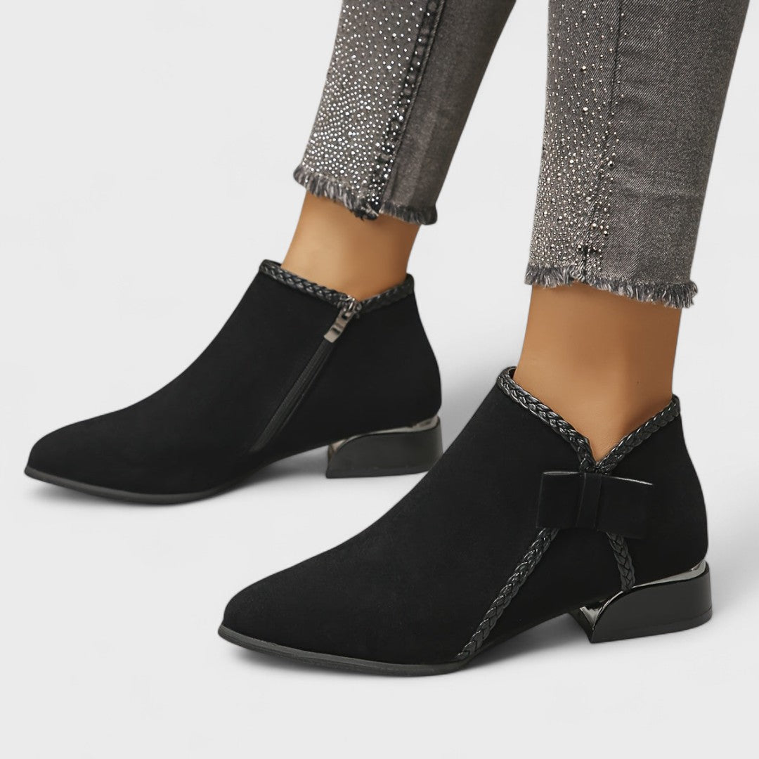 Viva – Knit Boots