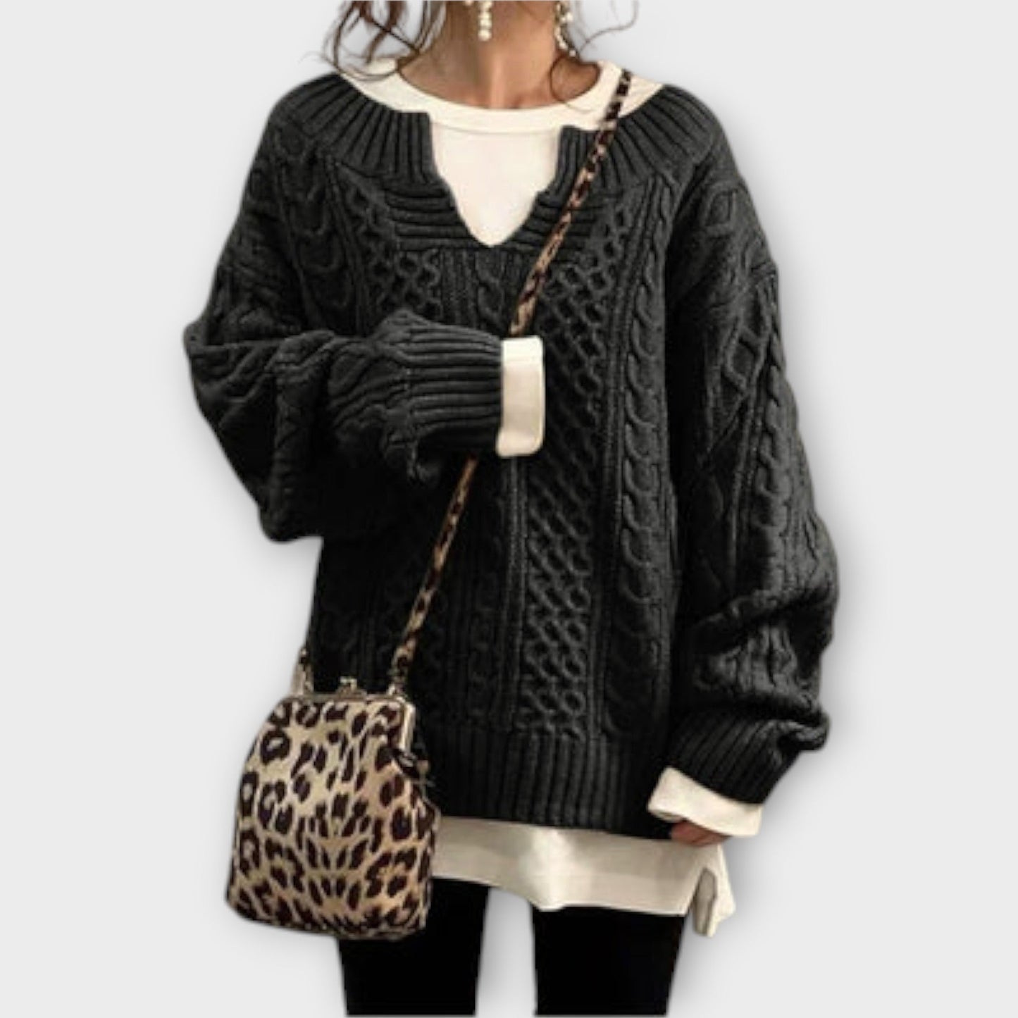 Lili - Oversized Cable Knit Sweater