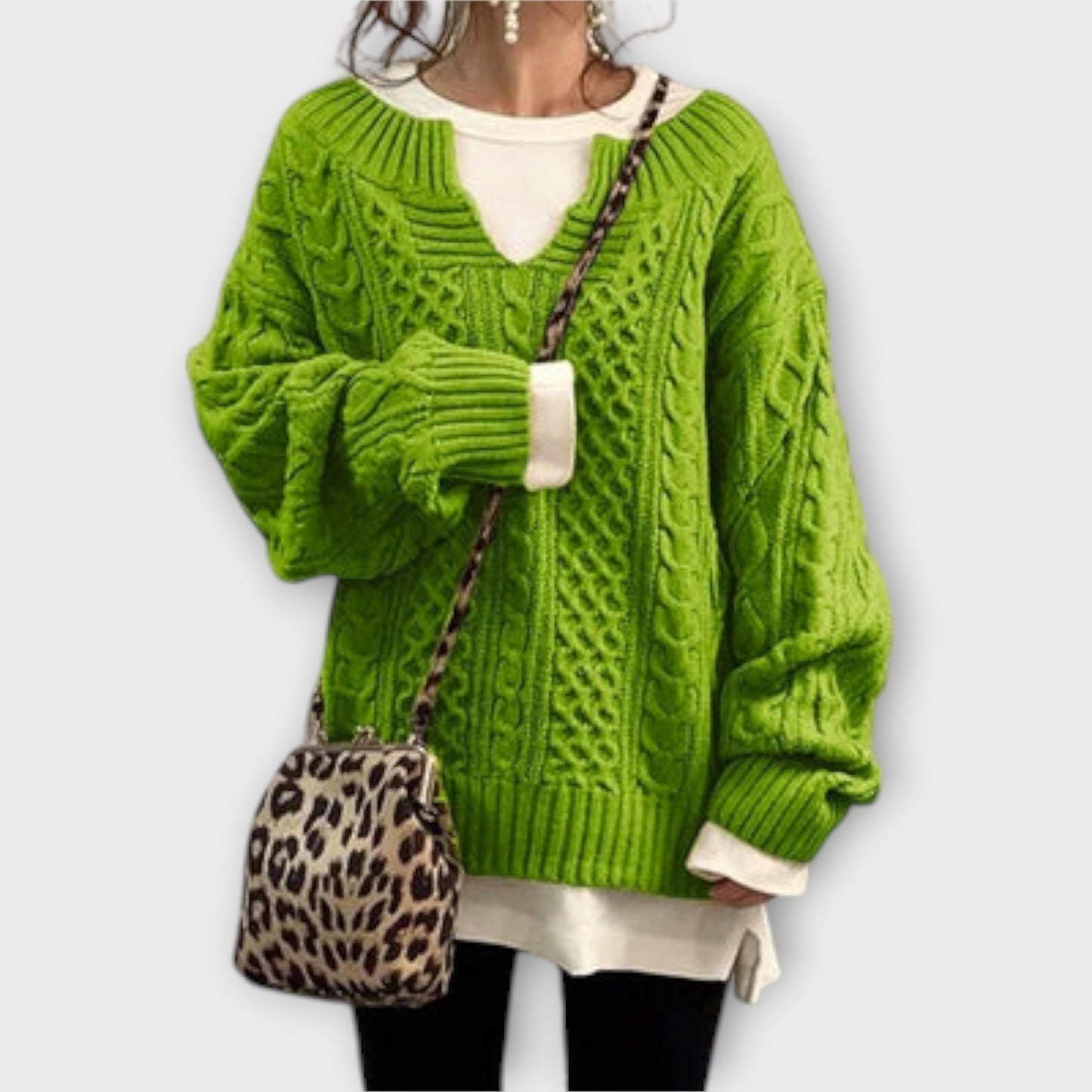 Lili - Oversized Cable Knit Sweater