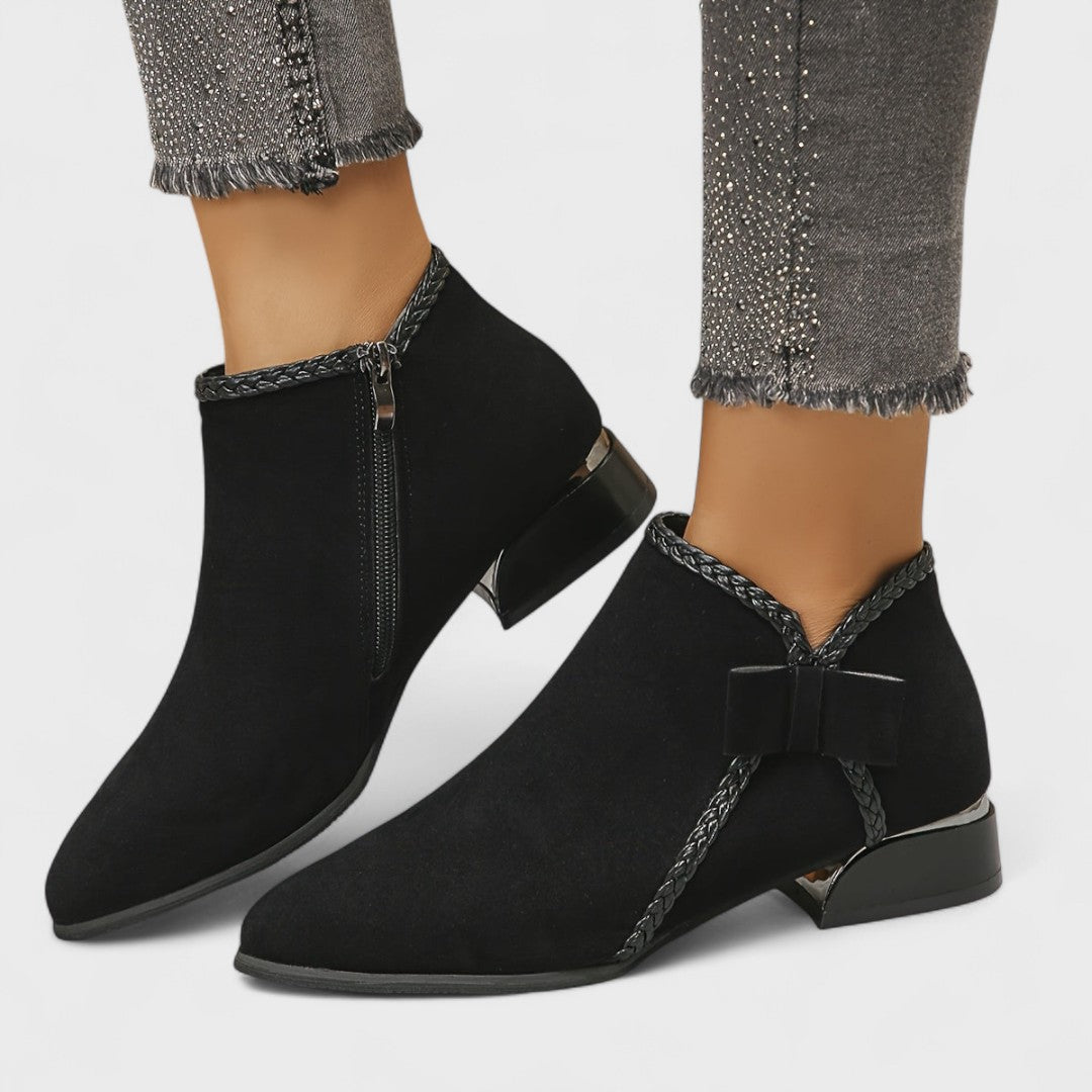 Viva – Knit Boots