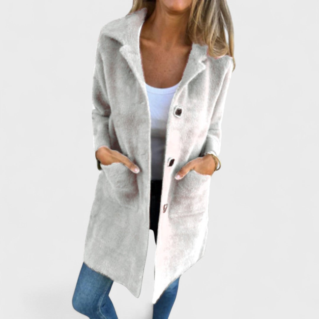 Marce - Elegant and sturdy coat