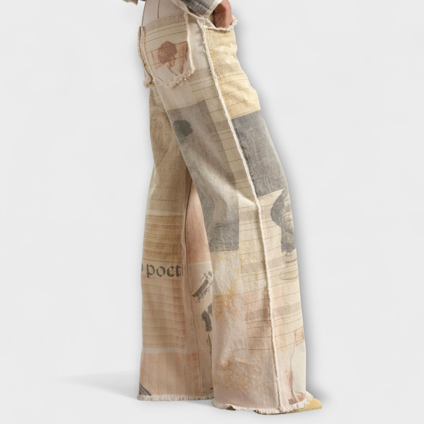 Rhea – Printed Wide-Leg Jeans with a Vintage Touch