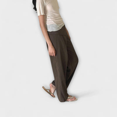 Noémi – Pleated trousers
