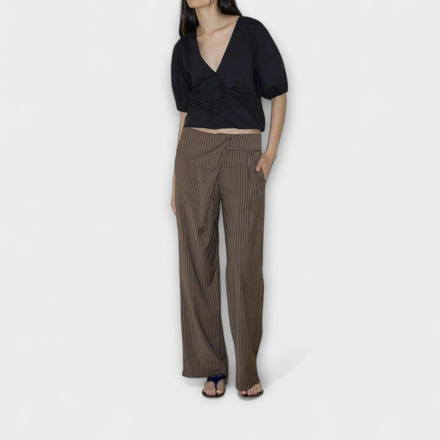 Noémi – Pleated trousers