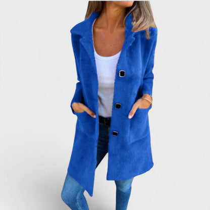 Marce - Elegant and sturdy coat