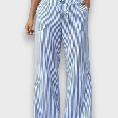 Karina – Trousers with thin stripes