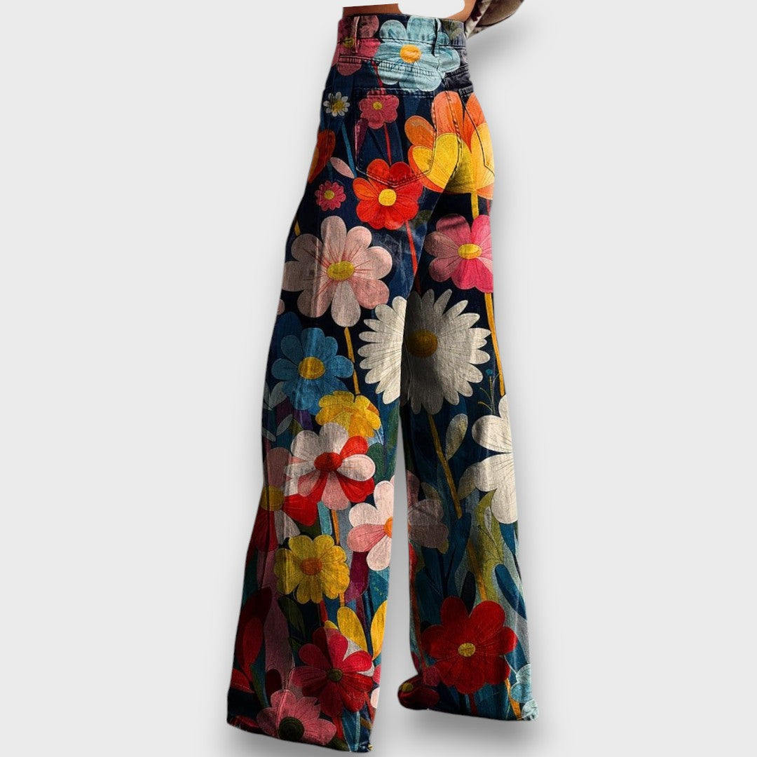 Talira – Wide-leg trousers with a floral soul